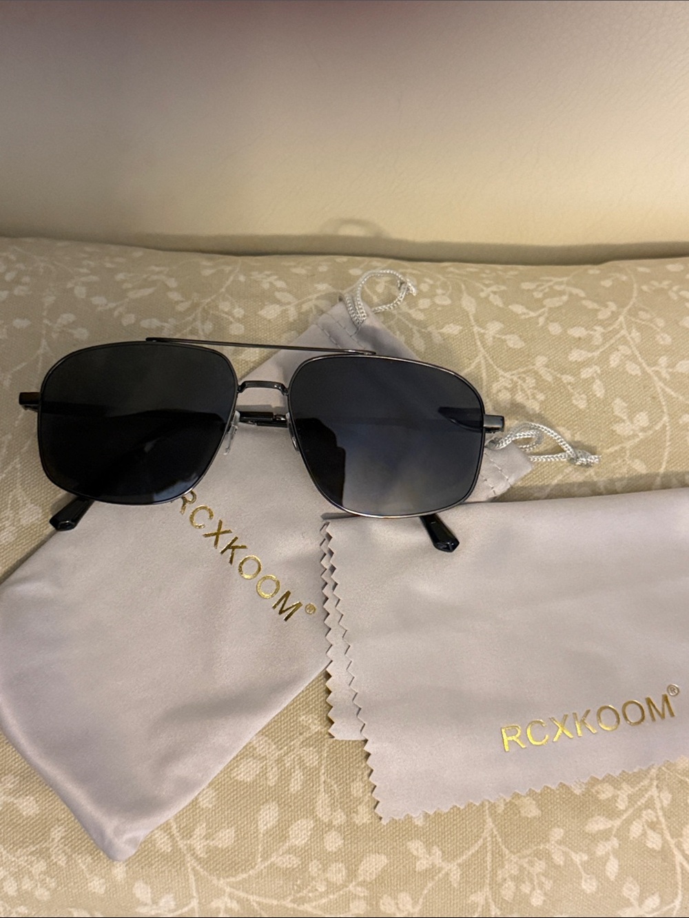 RCXKOOM Black Lens Silver Frame Sunglasses